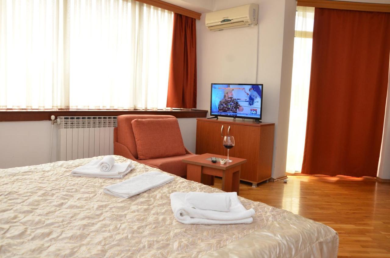 Hotel Diplomat Plus Ohrid Exterior photo