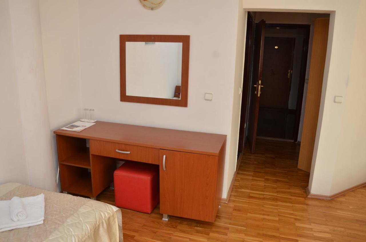 Hotel Diplomat Plus Ohrid Exterior photo